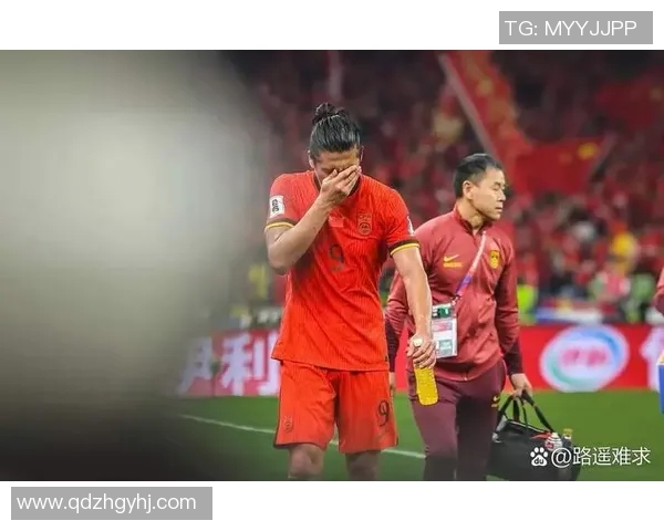 以镜头回顾那一幕选秀现场真情流露感动无数观众泪水涌现 以镜头回顾那一幕选秀现场真情流露感动无数观众泪水涌现