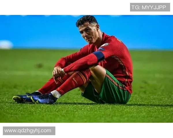 C罗疑似透露退役时间引热议 球迷疯狂讨论未来传奇去向 C罗疑似透露退役时间引热议 球迷疯狂讨论未来传奇去向