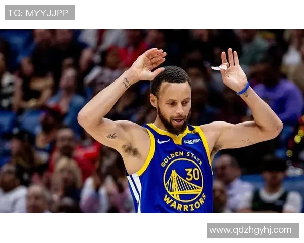 以镜头回顾库里赛场感人一幕令人泪目再次见证篮球真情瞬间 以镜头回顾库里赛场感人一幕令人泪目再次见证篮球真情瞬间