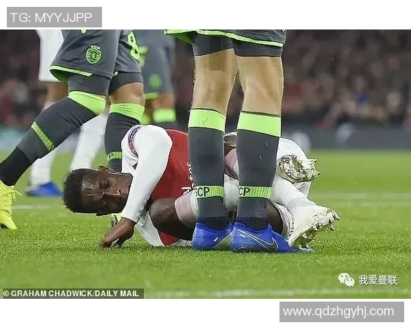 镜头回顾:曼联这一幕令人泪目 镜头回顾:曼联这一幕令人泪目