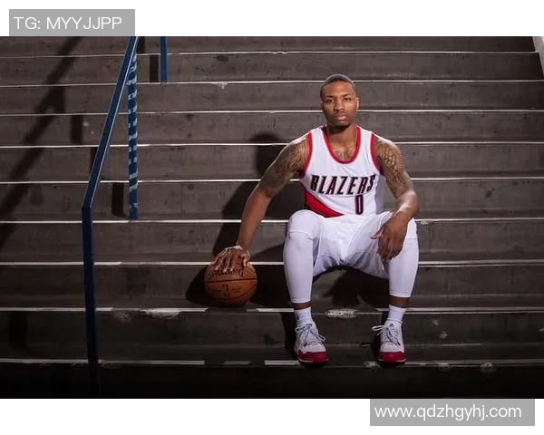 利拉德与女明星传绯闻引发热议 球场之外的私生活曝光