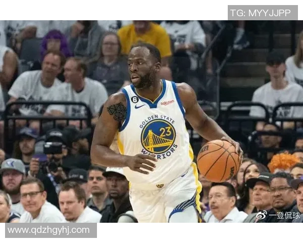 多特蒙德深夜发文回应转会传闻 引发球迷热议与猜测